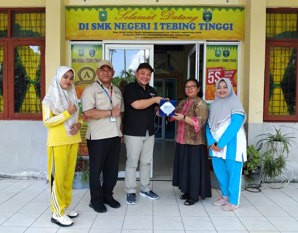 Kegiatan Sosialisasi Penerimaan Mahasiswa Baru Program Studi S2 Ke Kantor BKSDM_Disparpora dan SMKSMA di Selat Panjang Kabupaten Kepulauan Meranti Riau