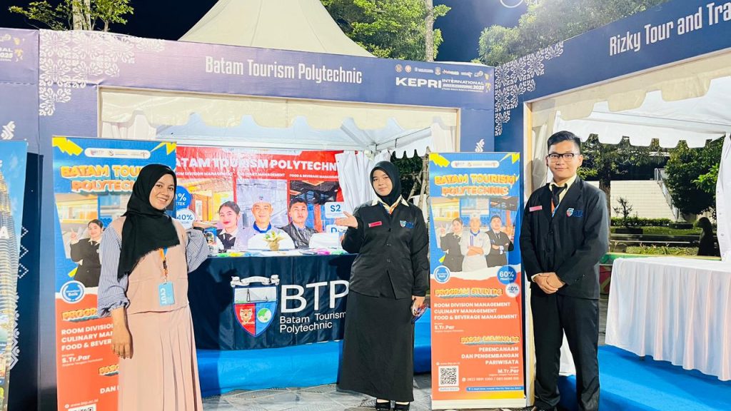Perkuat Jejaring Global, Politeknik Pariwisata Batam Ramaikan Kepri Art & Culture International Festival 2025