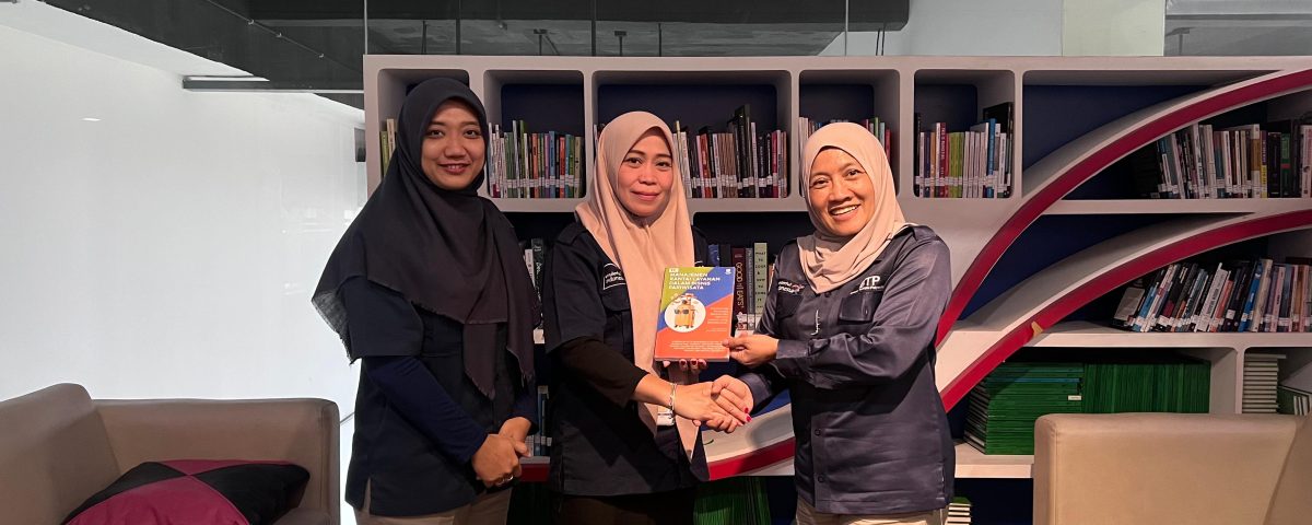 Mahasiswa Program Magister Politeknik Pariwisata Batam Aktif Berkarya, Lahirkan Buku untuk Menambah Referensi Perpustakaan Mahasiswa Program Magister Politeknik Pariwisata Batam Aktif Berkarya, Lahirkan Buku untuk Menambah Referensi Perpustakaan